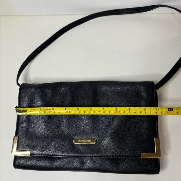 Michael Kors Beverly Oversized Clutch Black Supple Leather Convertible - Picture 7 of 10